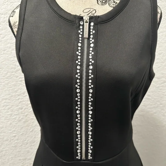 Michael Kors Sleeveless Black Dress NWT! Size medium - Picture 2 of 8